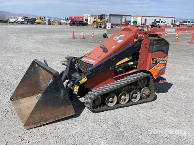 2016 Ditch Witch SK850 Mini لودر بجنزير
