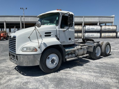2016 Mack CXU613 6x4 Tractocamion con Dormitorio / T/A Day Cab Truck Tractor