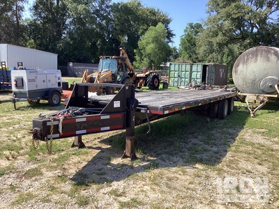 1998 Boer 32 ft T/A Equipment Trailer