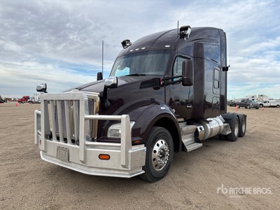 2020 Kenworth T880 6x4 Sleeper Truck Tractor