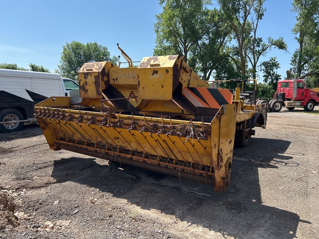 Etnyre Chip Spreader Etnyre Chip Spreader