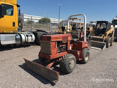 2000 Ditch Witch 3700 4x4 Zanjadora