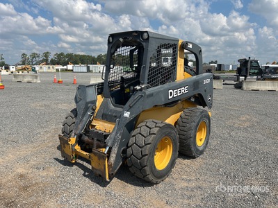 2012 John Deere 332D Minicargadora