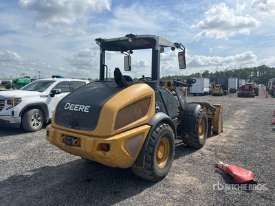 2018 John Deere 304L Radlader