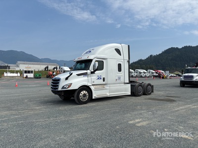 2022 Freightliner Cascadia 126 6x4 T/A Sleeper Truck Tractor