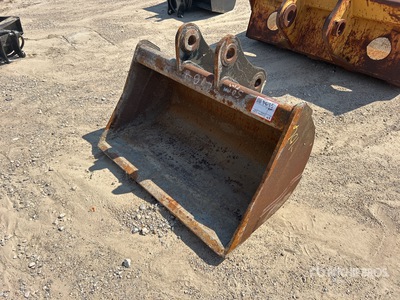 42 in Cleanup Excavator Bucket