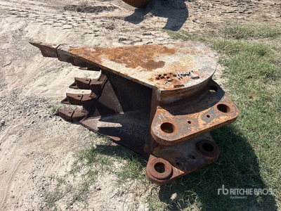 Tooth Pro 24 in V-Ditching Excavator Bucket