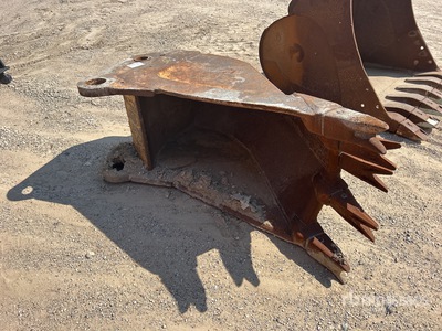 26 in V-Ditching Excavator Bucket - Fits Volvo 140