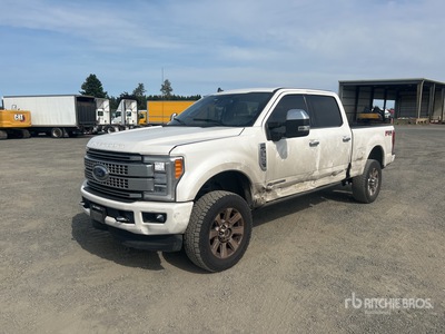 2019 Ford F-350 Platinum 4x4 Crew Cab Pickup