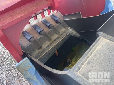 Enstruc HD 36 in Excavator Bucket