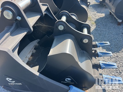 Enstruc HD 42 in Excavator Bucket