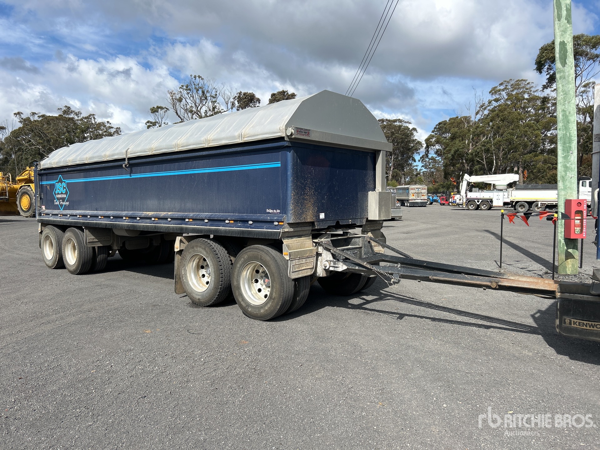2023 Hercules 8 m Quad Dog End Dump Trailer