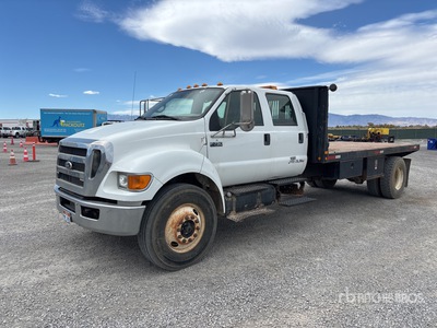 2010 Ford F-750 4x2 Crew Cab Flatbed Truck