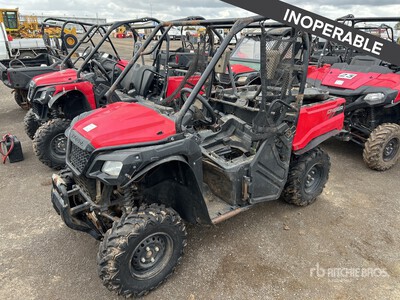 Honda Pioneer 4x4 Vehículo utilitario (Inoperable)