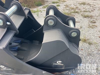 Enstruc HD 36 in Digging Excavator Bucket