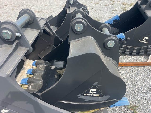 Enstruc HD 42 in Digging Excavator Bucket
