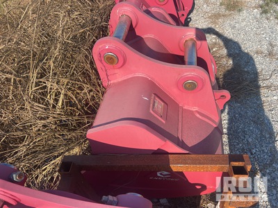 Enstruc HD 42 in Digging Excavator Bucket