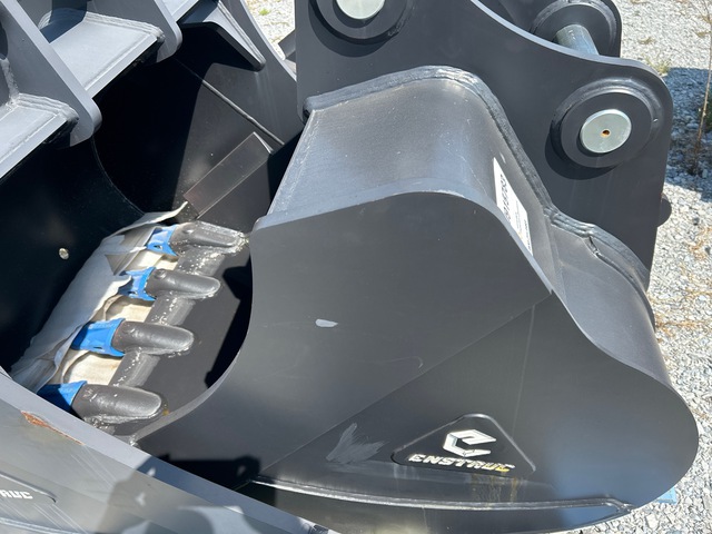 Enstruc HD 42 in Digging Excavator Bucket (Unused)