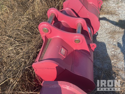Enstruc HD 48 in Excavator Bucket