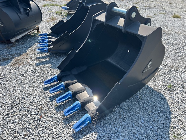 Enstruc HD 42 in Digging Excavator Bucket (Unused)