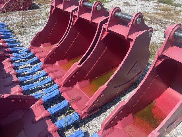 Enstruc HD 24 in Excavator Bucket