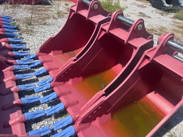 Enstruc HD 30 in Excavator Bucket