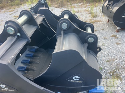 Enstruc HD 48 in Digging Excavator Bucket