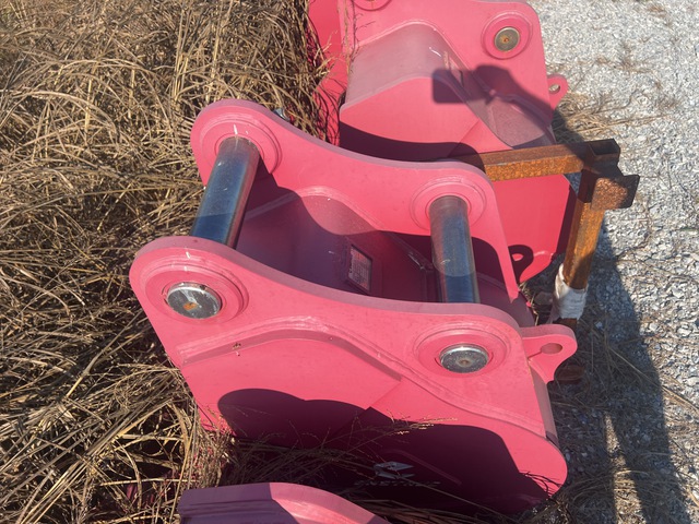 Enstruc HD 18 in Excavator Bucket