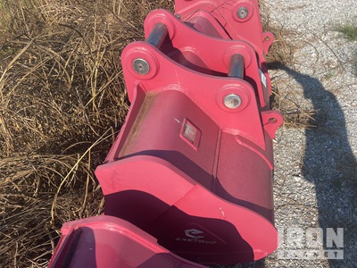 Enstruc HD 54 in Excavator Bucket