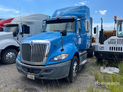 2014 International Prostar+ 122 6x4 Cabeza Tractora Cabina Dormitorio (Inoperable)