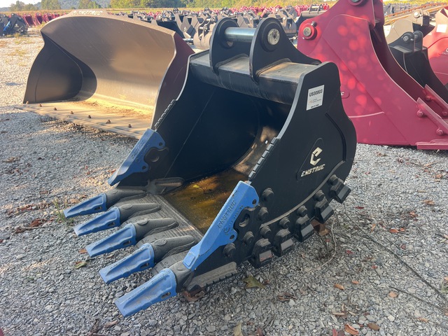 Enstruc KHDX 36 in Digging Excavator Bucket