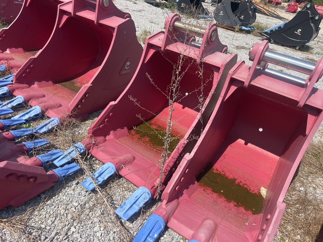 Enstruc HD 36 in Excavator Bucket