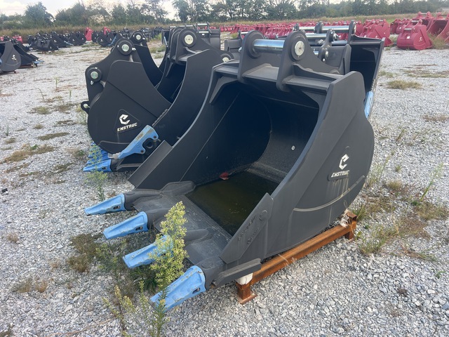 Enstruc HD 48 in Excavator Bucket