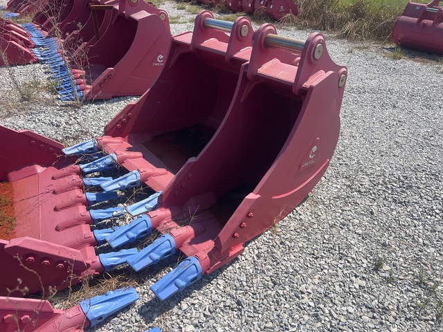 Enstruc HD 24 in Excavator Bucket