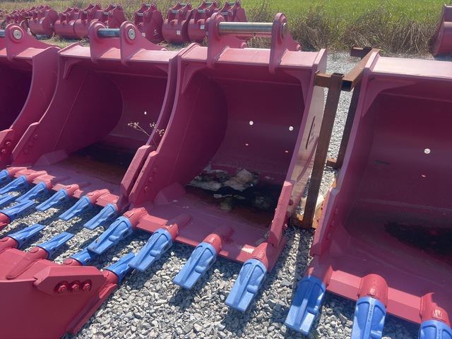 Enstruc HD 42 in Digging Excavator Bucket