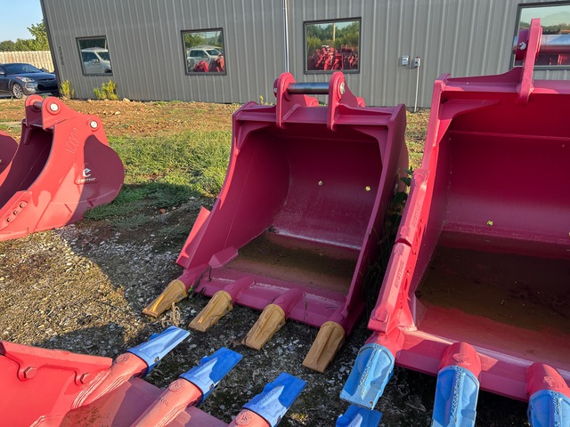 Enstruc HD 48 in Digging Excavator Bucket (Unused)