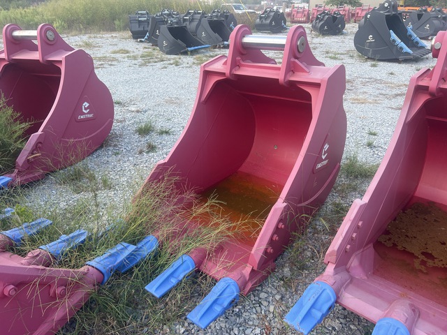 Enstruc HD 42 in Excavator Bucket