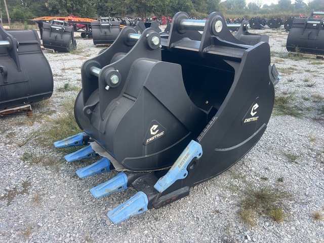 Enstruc HD 54 in Digging Excavator Bucket