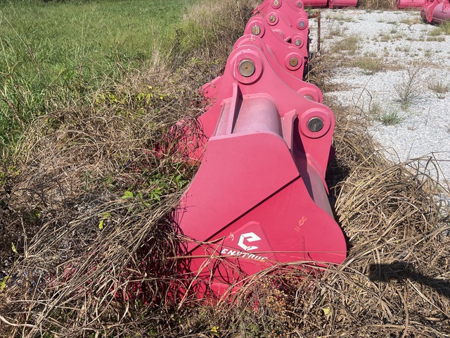 Enstruc HD 72 in Excavator Bucket
