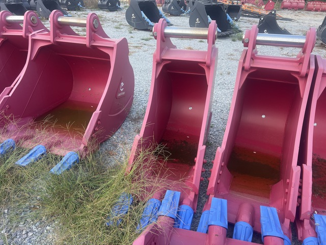 Enstruc HD 24 in Excavator Bucket