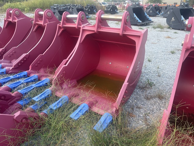 Enstruc HD 48 in Digging Excavator Bucket