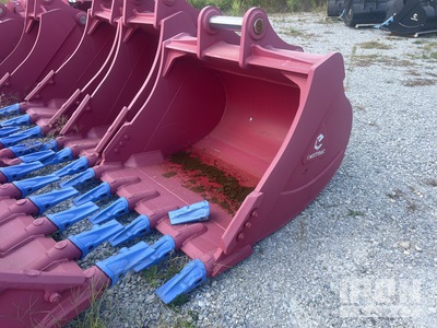 Enstruc HD 66 in Excavator Bucket