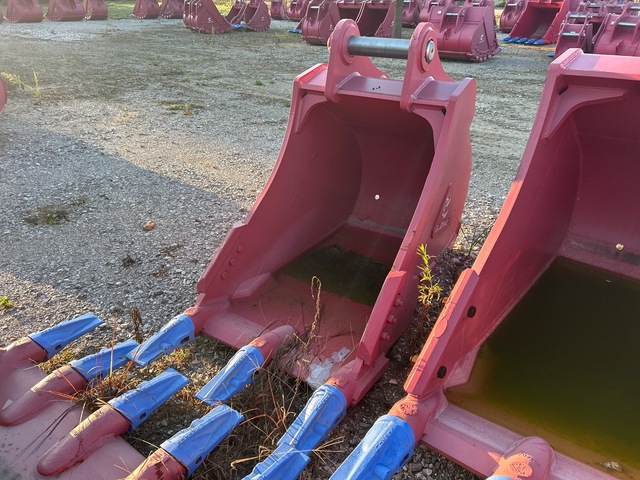 Enstruc HD 36 in Digging Excavator Bucket (Unused)