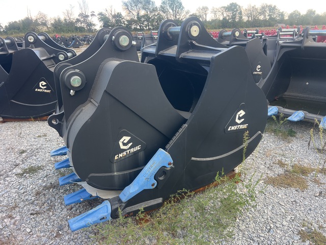 Enstruc KHD 54 in Excavator Bucket