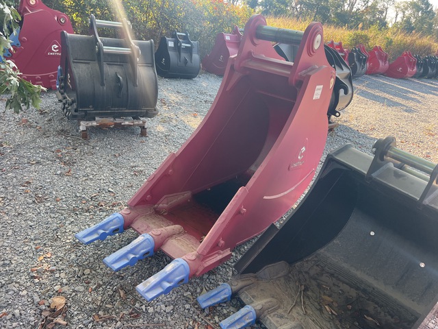 Enstruc HD 30 in Excavator Bucket
