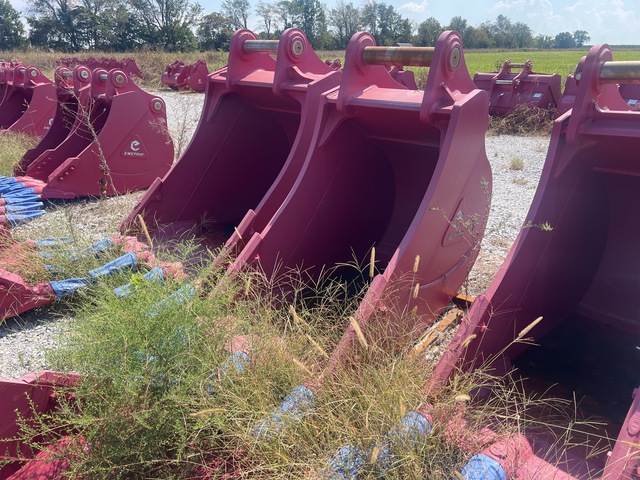 Enstruc HD 36 in Excavator Bucket