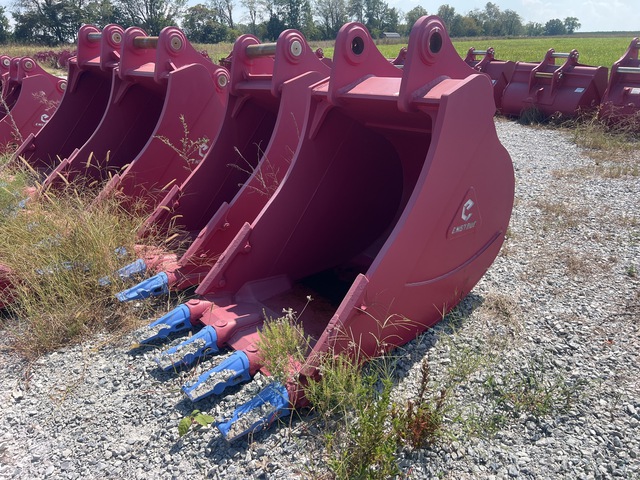 Enstruc HD 42 in Digging Excavator Bucket