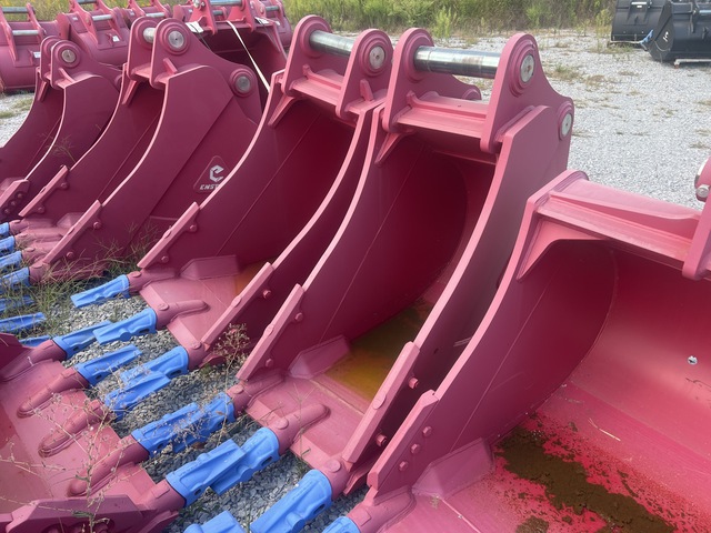 Enstruc HD 30 in Excavator Bucket