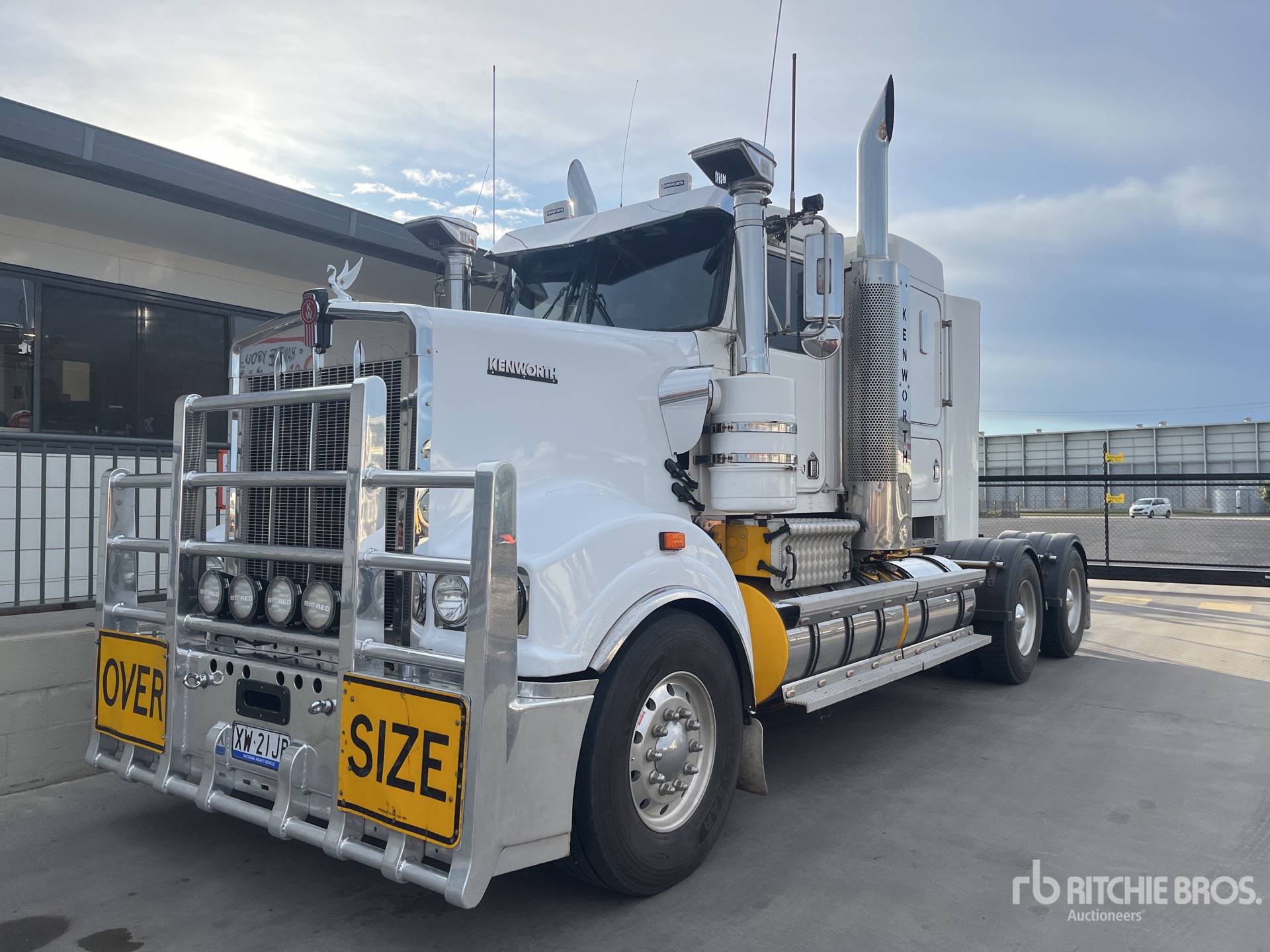 2008 Kenworth T908 6x4 T/A Sleeper Truck Tractor