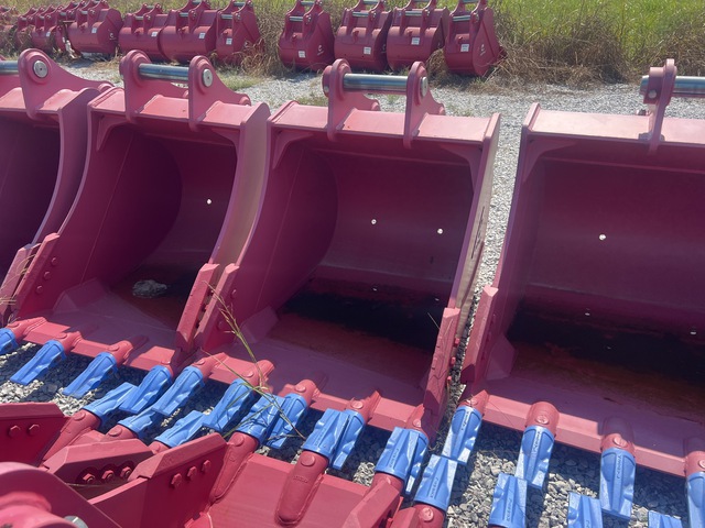 Enstruc HD 42 in Excavator Bucket